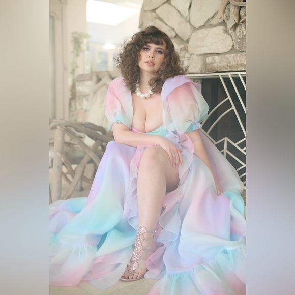 Selkie Pony Rose Bloom Gown - Picture 2 of 3